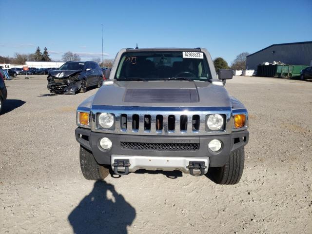 Photo 4 VIN: 5GTEN13E788155932 - HUMMER H3 