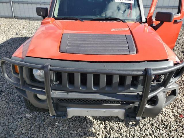 Photo 11 VIN: 5GTEN13E888113513 - HUMMER H3 