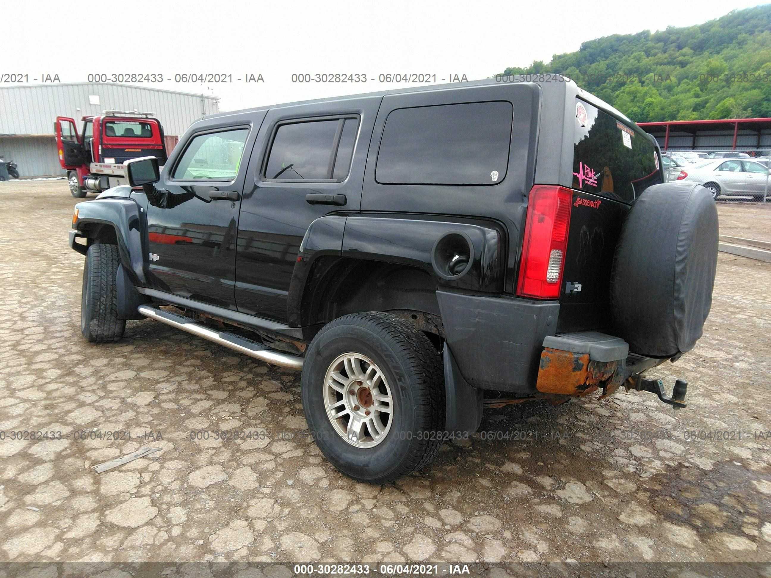 Photo 2 VIN: 5GTEN13E988155527 - HUMMER H3 