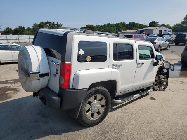 Photo 2 VIN: 5GTEN13EX88136999 - HUMMER H3 