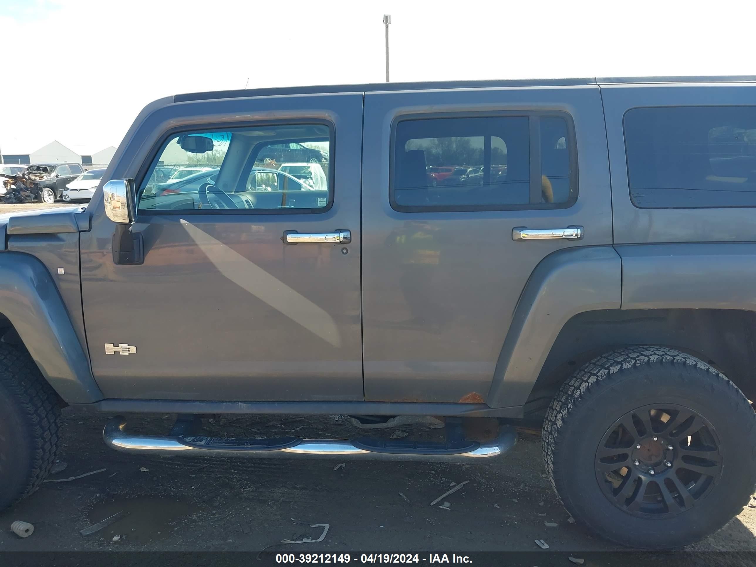 Photo 13 VIN: 5GTEN13EX88165564 - HUMMER NULL 