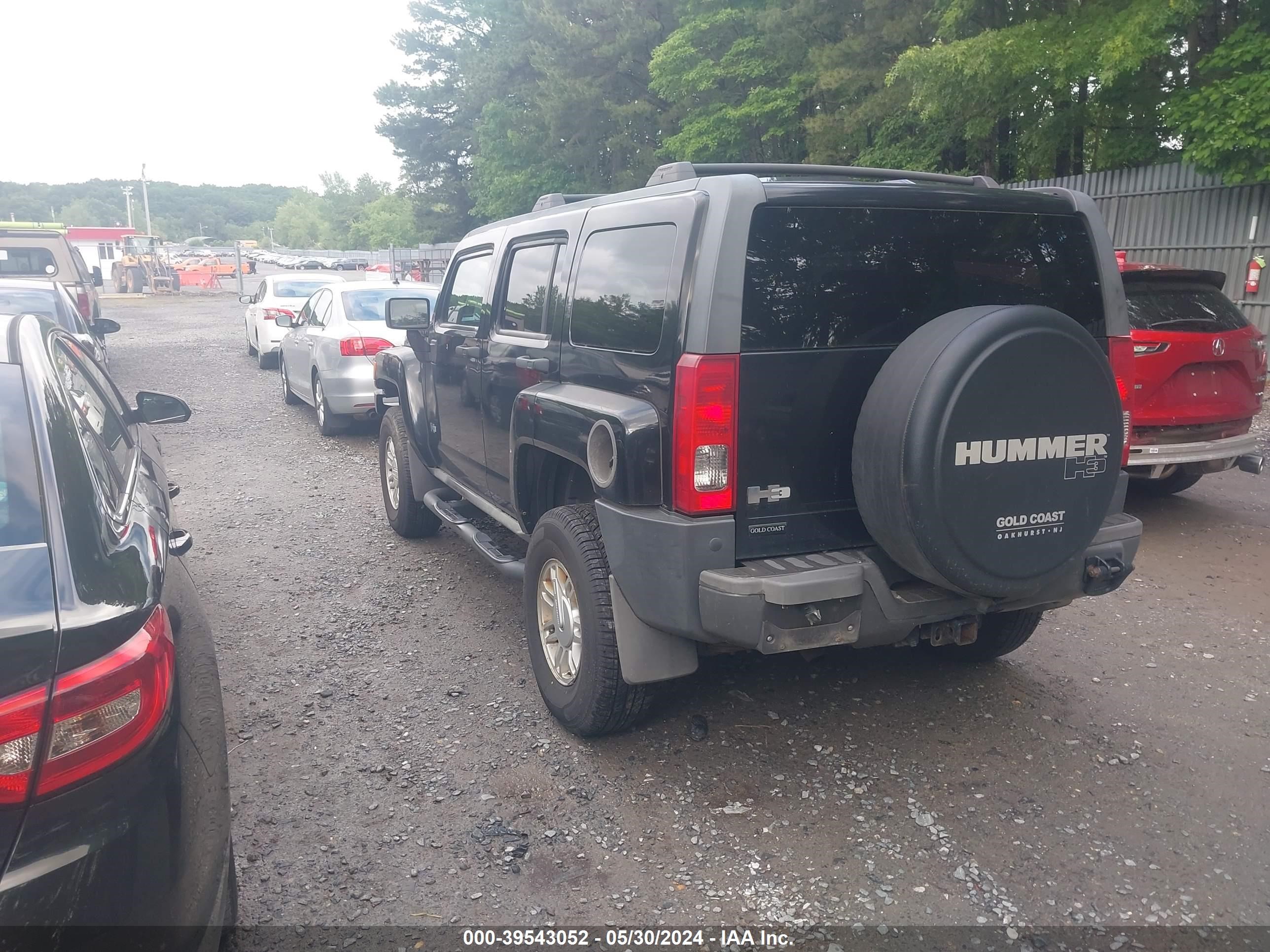 Photo 2 VIN: 5GTEN13EX88193848 - HUMMER NULL 