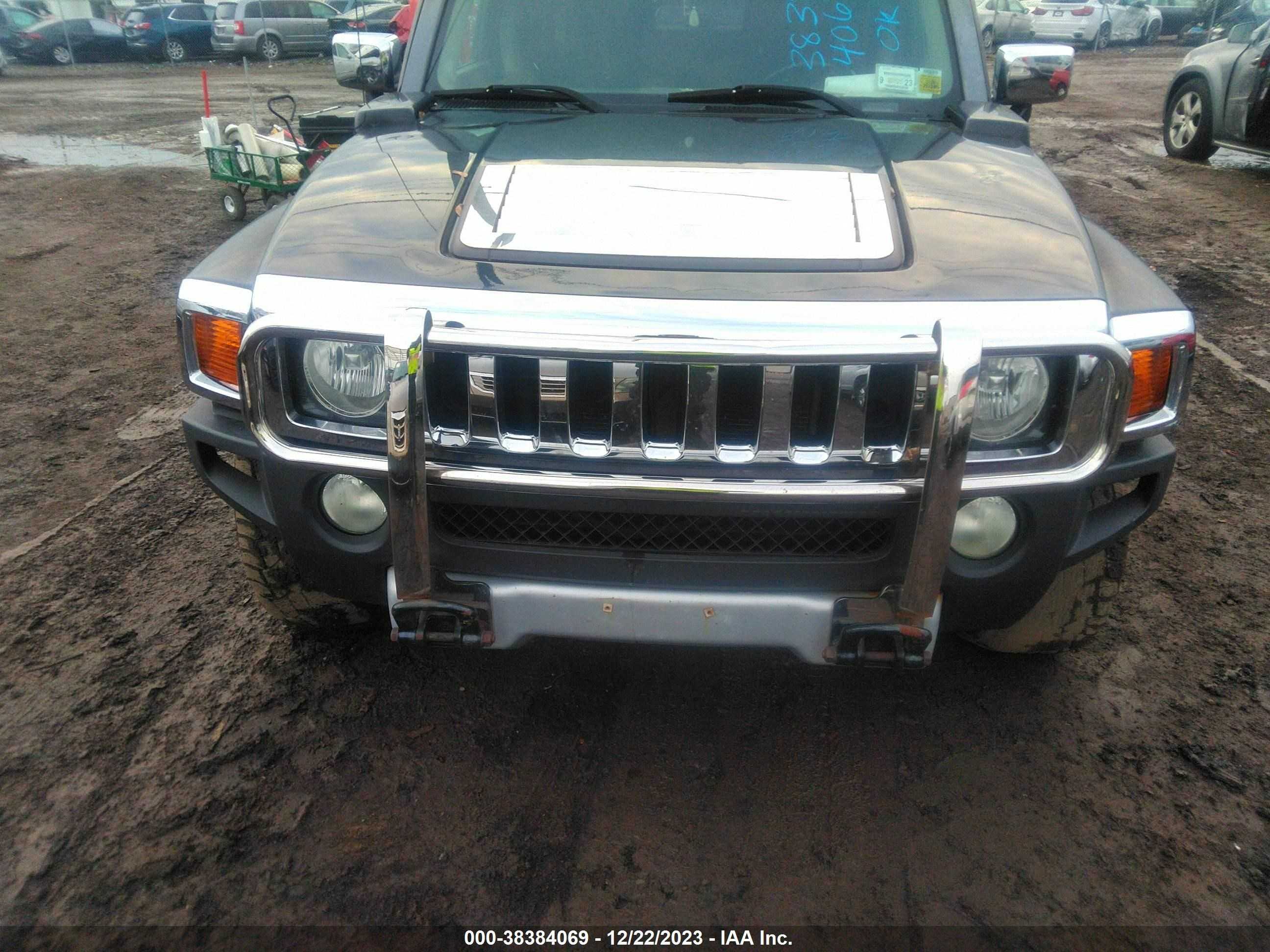 Photo 5 VIN: 5GTEN13L088111981 - HUMMER H3 