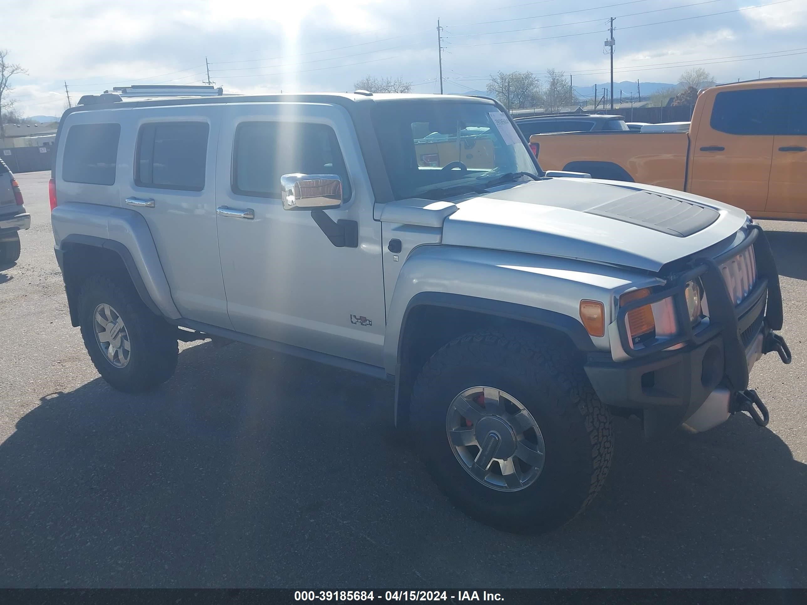 Photo 0 VIN: 5GTEN13L098118978 - HUMMER H2 