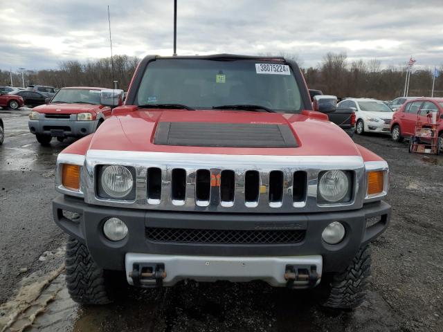 Photo 4 VIN: 5GTEN13L888149300 - HUMMER H3 