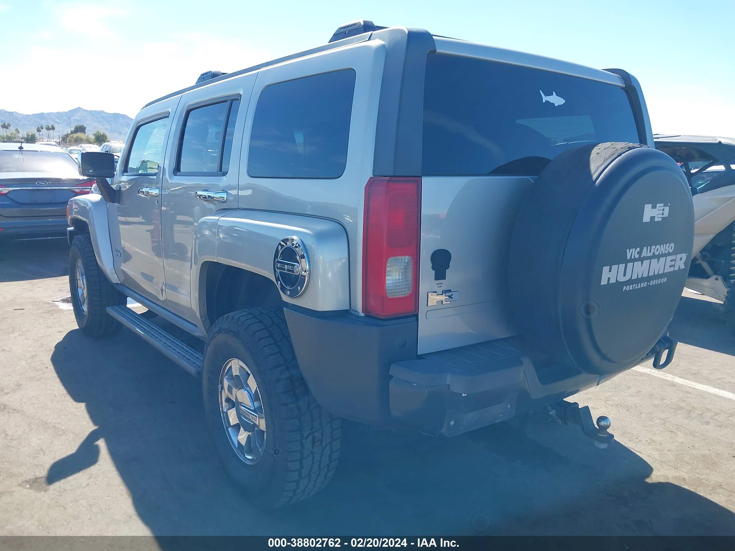 Photo 2 VIN: 5GTEN43E088190183 - HUMMER NULL 