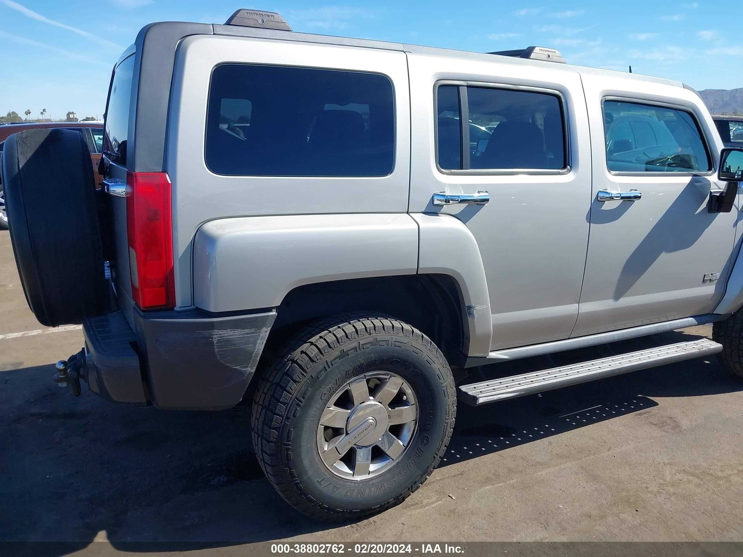 Photo 5 VIN: 5GTEN43E088190183 - HUMMER NULL 