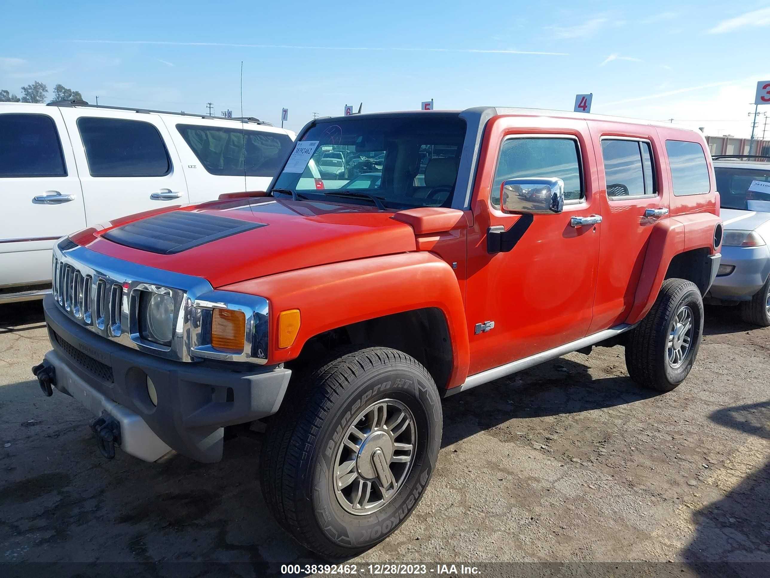 Photo 1 VIN: 5GTEN63L888201781 - HUMMER H3 