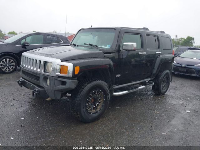 Photo 1 VIN: 5GTMNGEE4A8120279 - HUMMER H3 SUV 