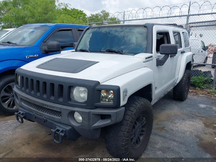 Photo 1 VIN: 5GTMNGEE4A8123635 - HUMMER H3 