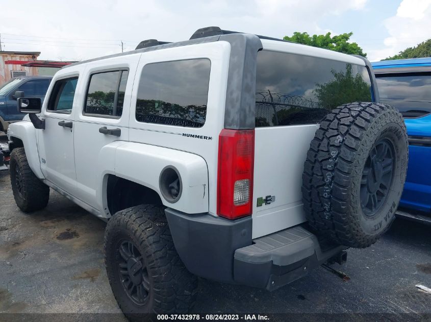 Photo 2 VIN: 5GTMNGEE4A8123635 - HUMMER H3 