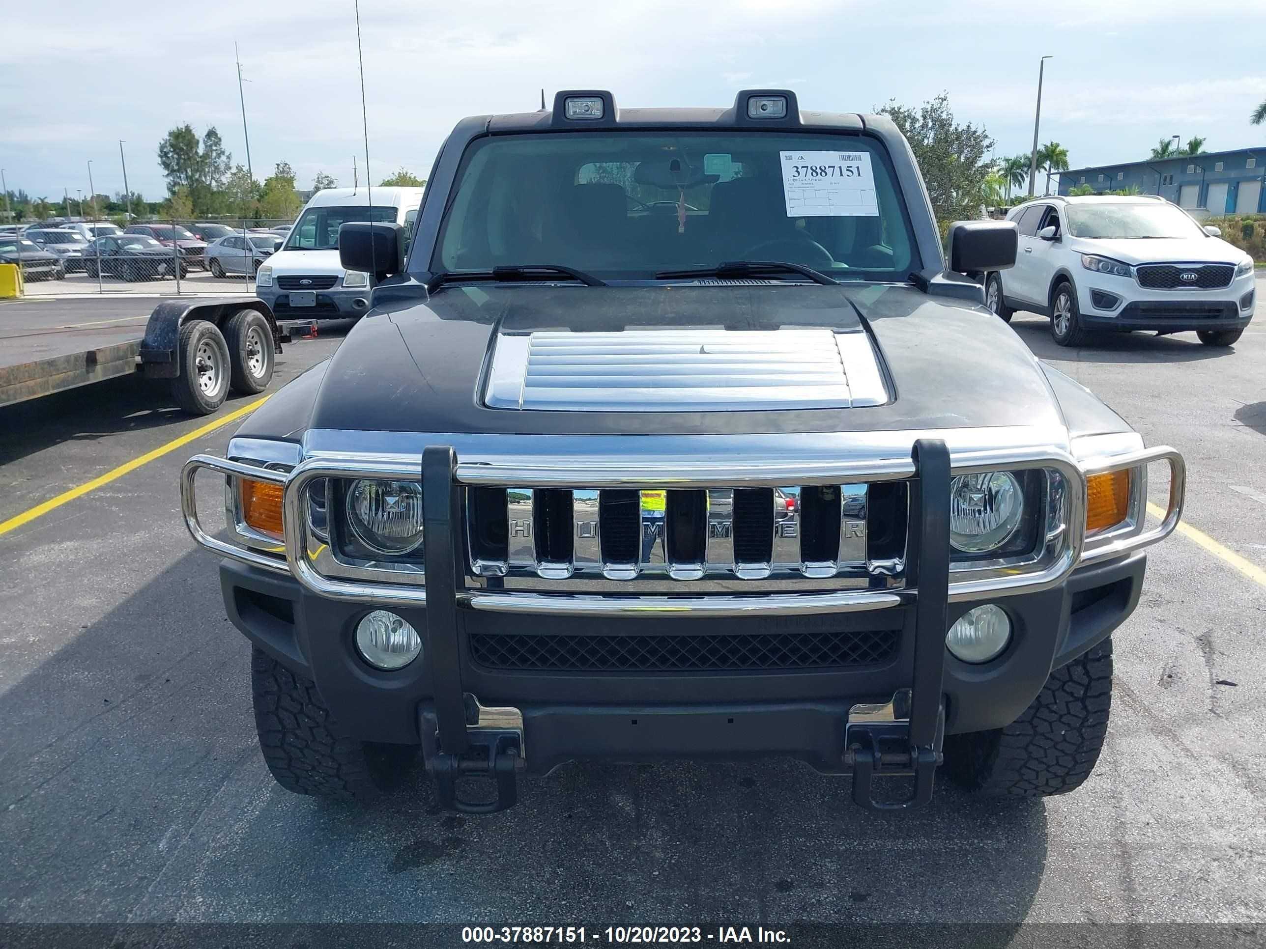 Photo 5 VIN: 5GTMNGEE6A8120753 - HUMMER H3 