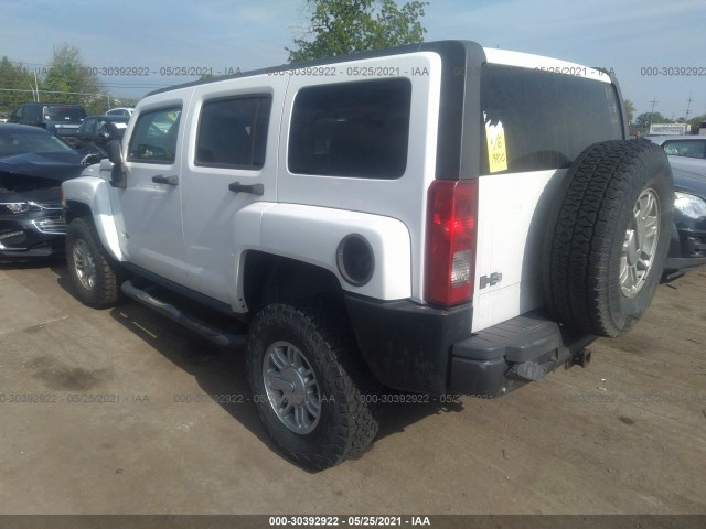 Photo 2 VIN: 5GTMNGEE7A8120342 - HUMMER H3 SUV 