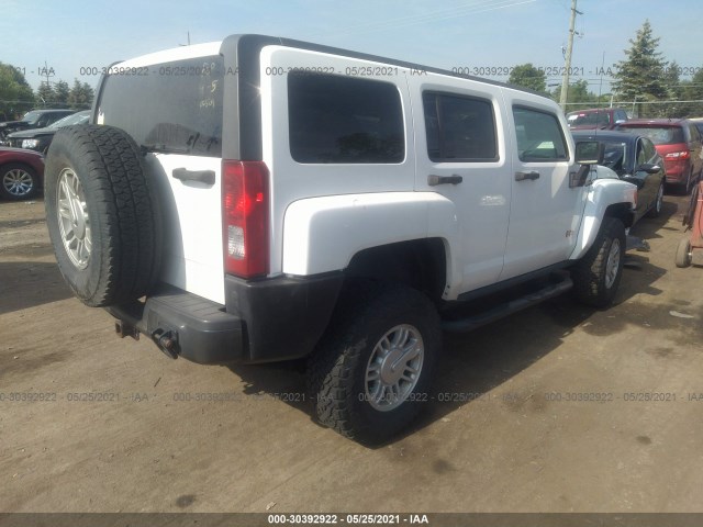 Photo 3 VIN: 5GTMNGEE7A8120342 - HUMMER H3 SUV 