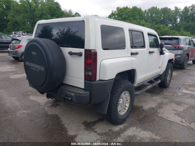 Photo 3 VIN: 5GTMNGEE9A8139149 - HUMMER H3 SUV 