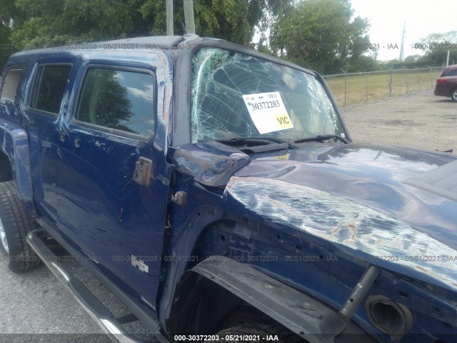 Photo 5 VIN: 5GTMNHEE2A8114521 - HUMMER H3 SUV 