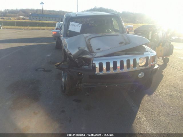 Photo 5 VIN: 5GTMNJEE7A8138790 - HUMMER H3 SUV 