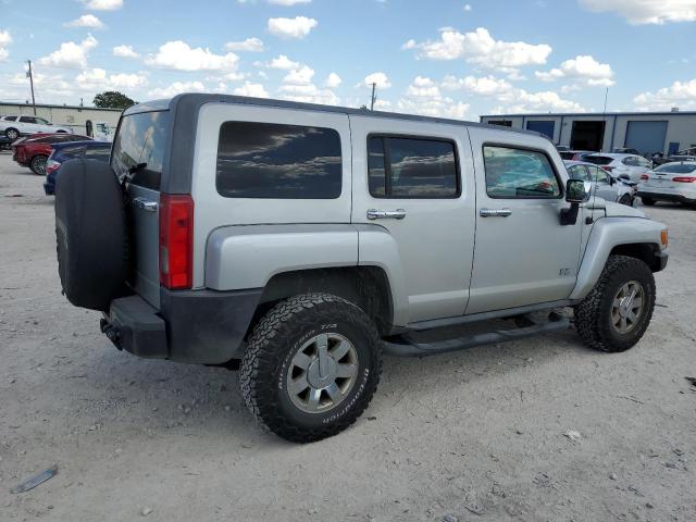 Photo 2 VIN: 5GTMNJEE9A8139925 - HUMMER H3 LUXURY 