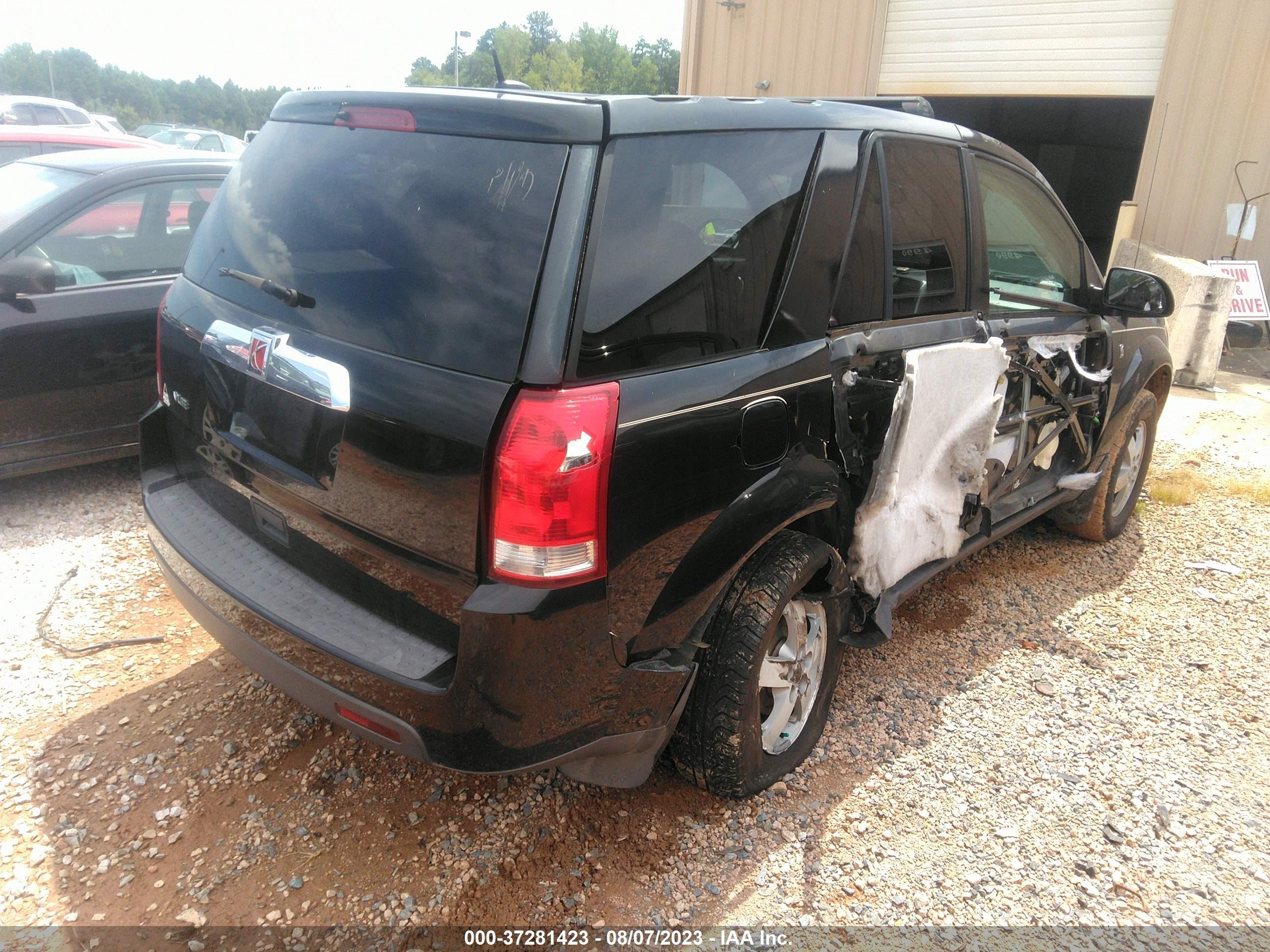 Photo 3 VIN: 5GZCZ23D16S810522 - SATURN VUE 