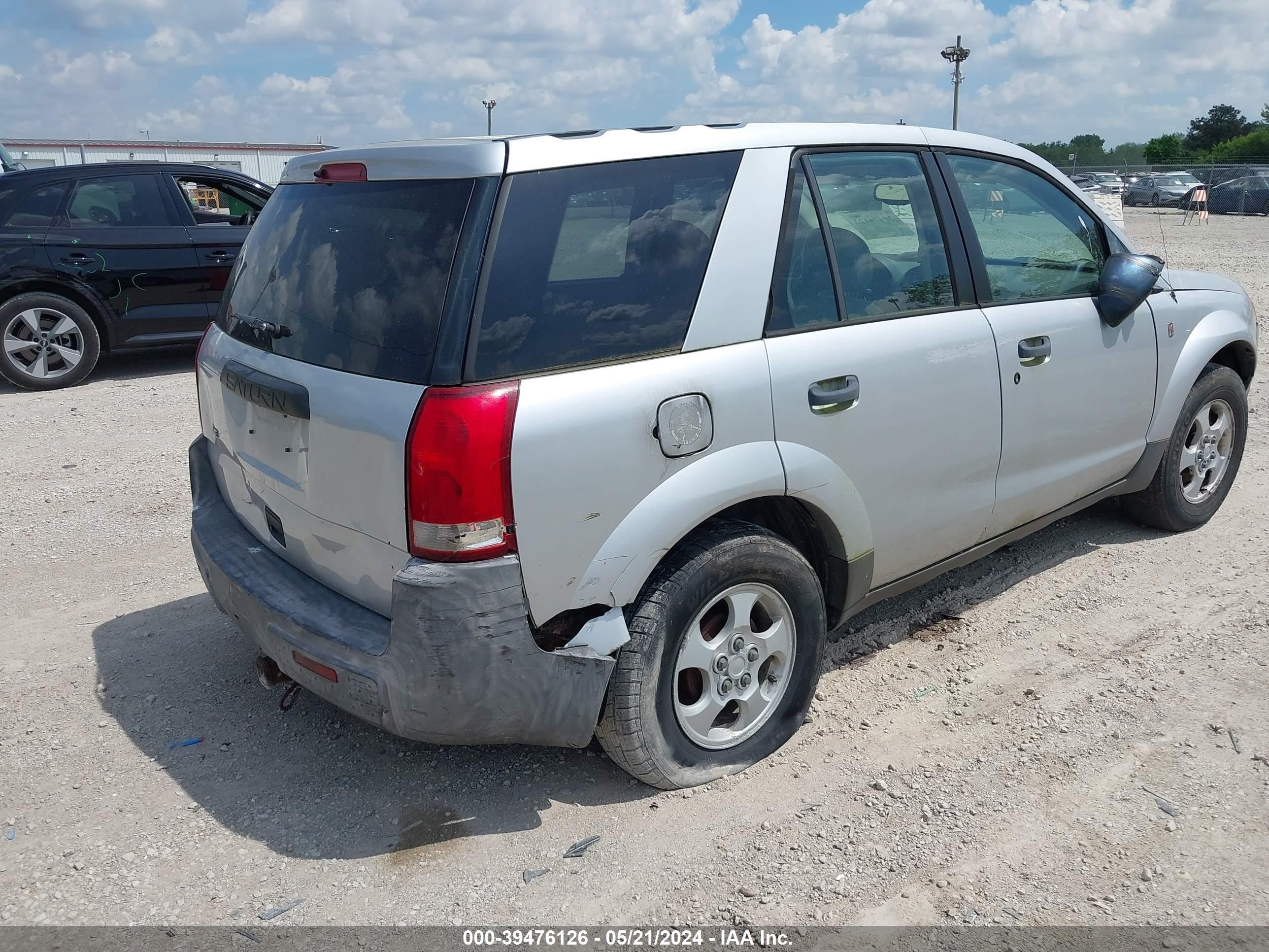 Photo 3 VIN: 5GZCZ23D53S825522 - SATURN VUE 