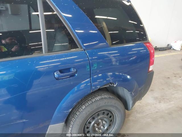 Photo 15 VIN: 5GZCZ33D05S867881 - SATURN VUE 