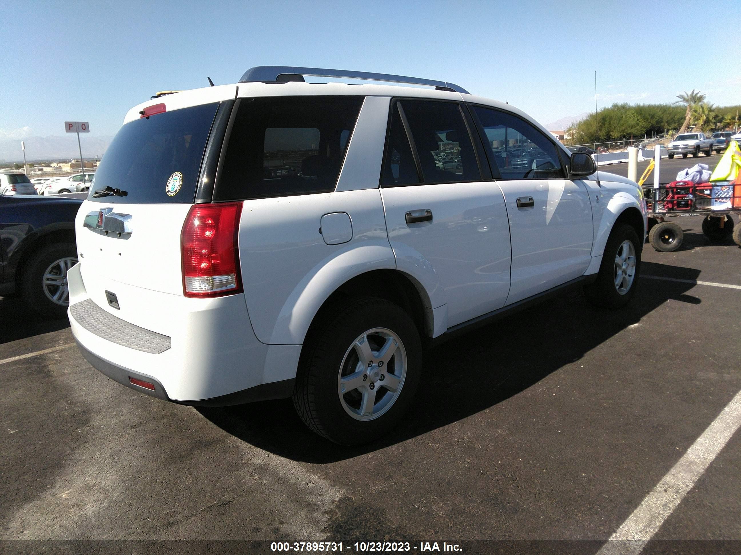 Photo 3 VIN: 5GZCZ33D07S822037 - SATURN VUE 