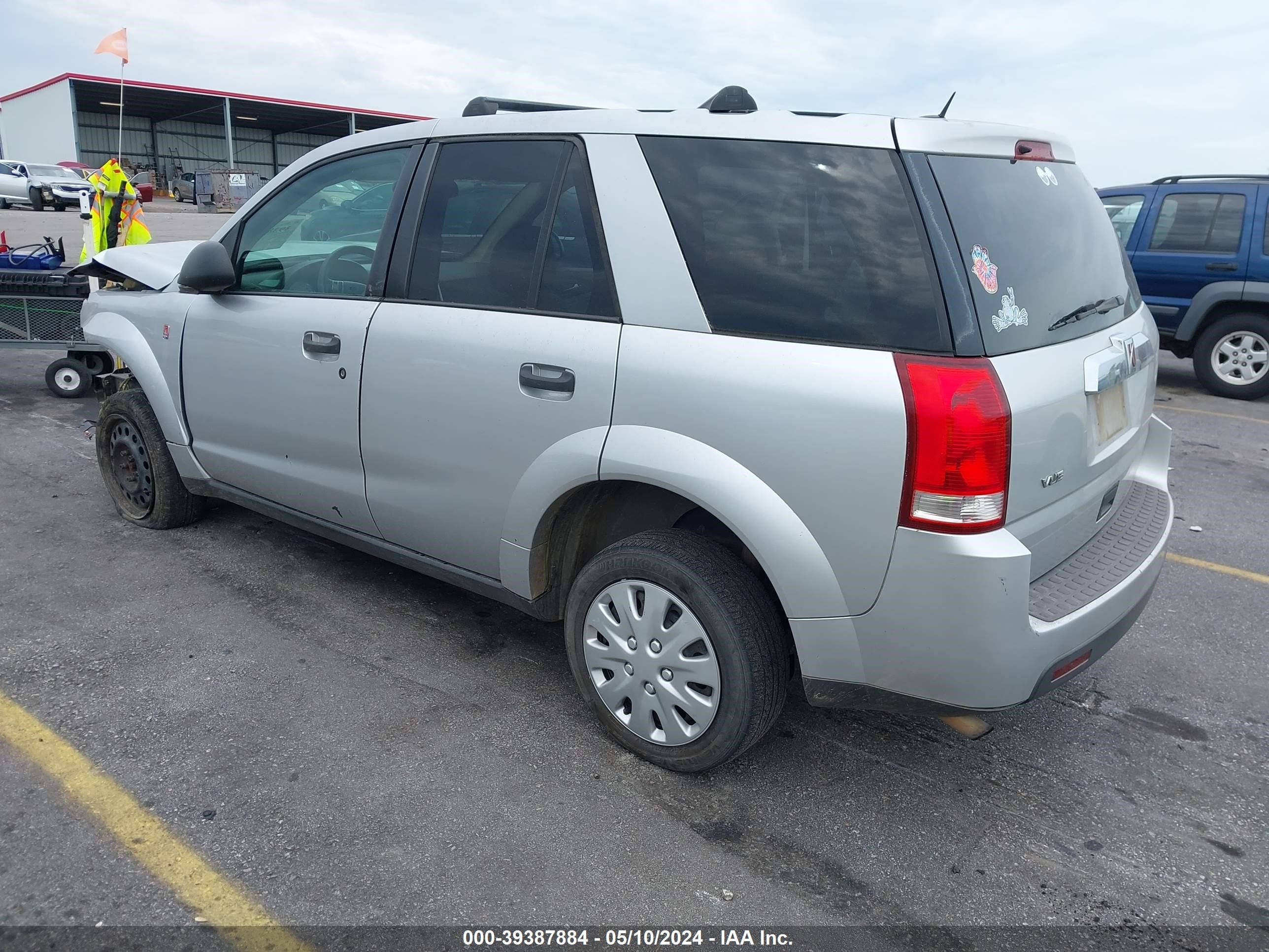 Photo 2 VIN: 5GZCZ33D36S827165 - SATURN VUE 