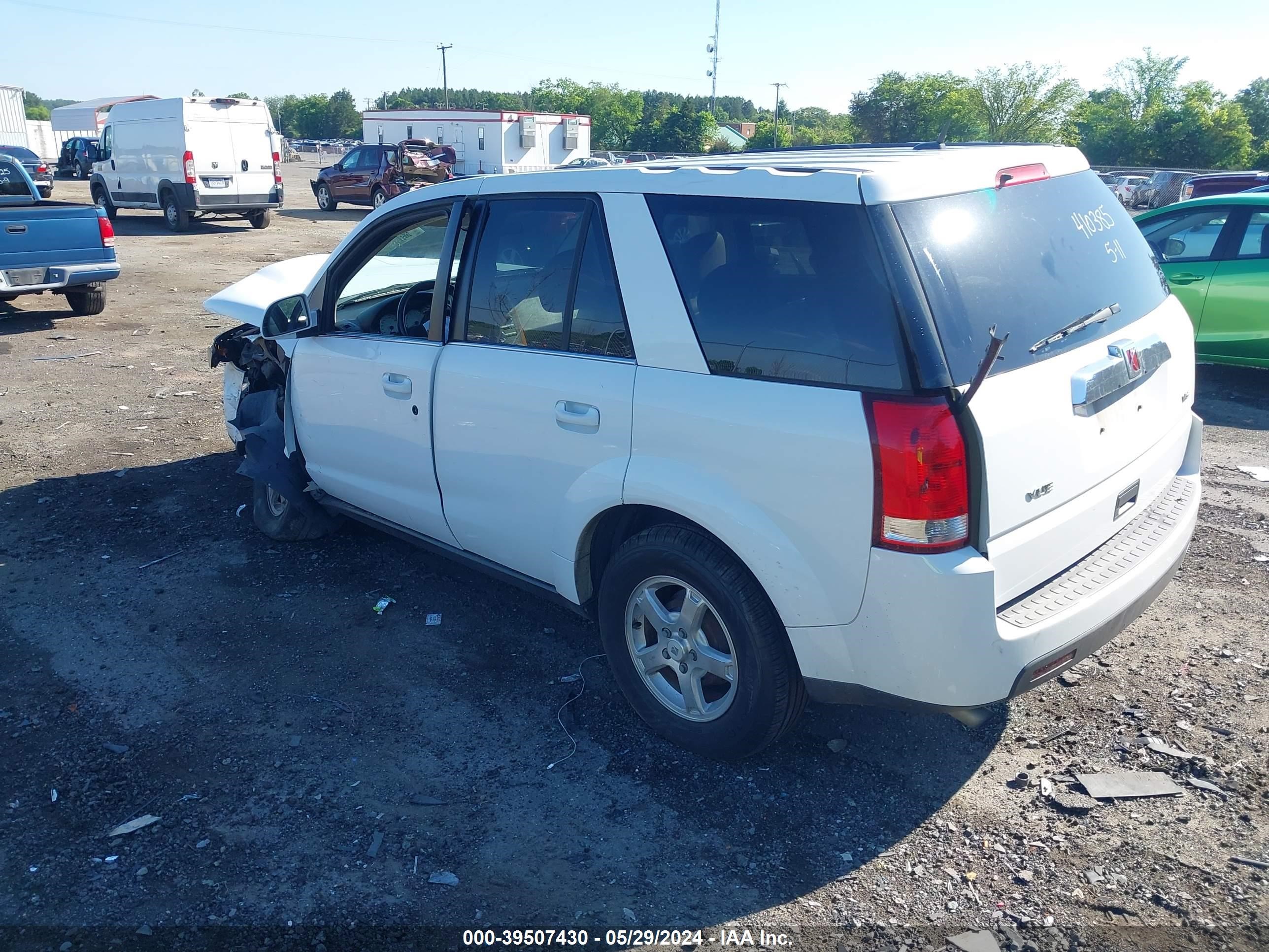 Photo 2 VIN: 5GZCZ53446S900281 - SATURN VUE 