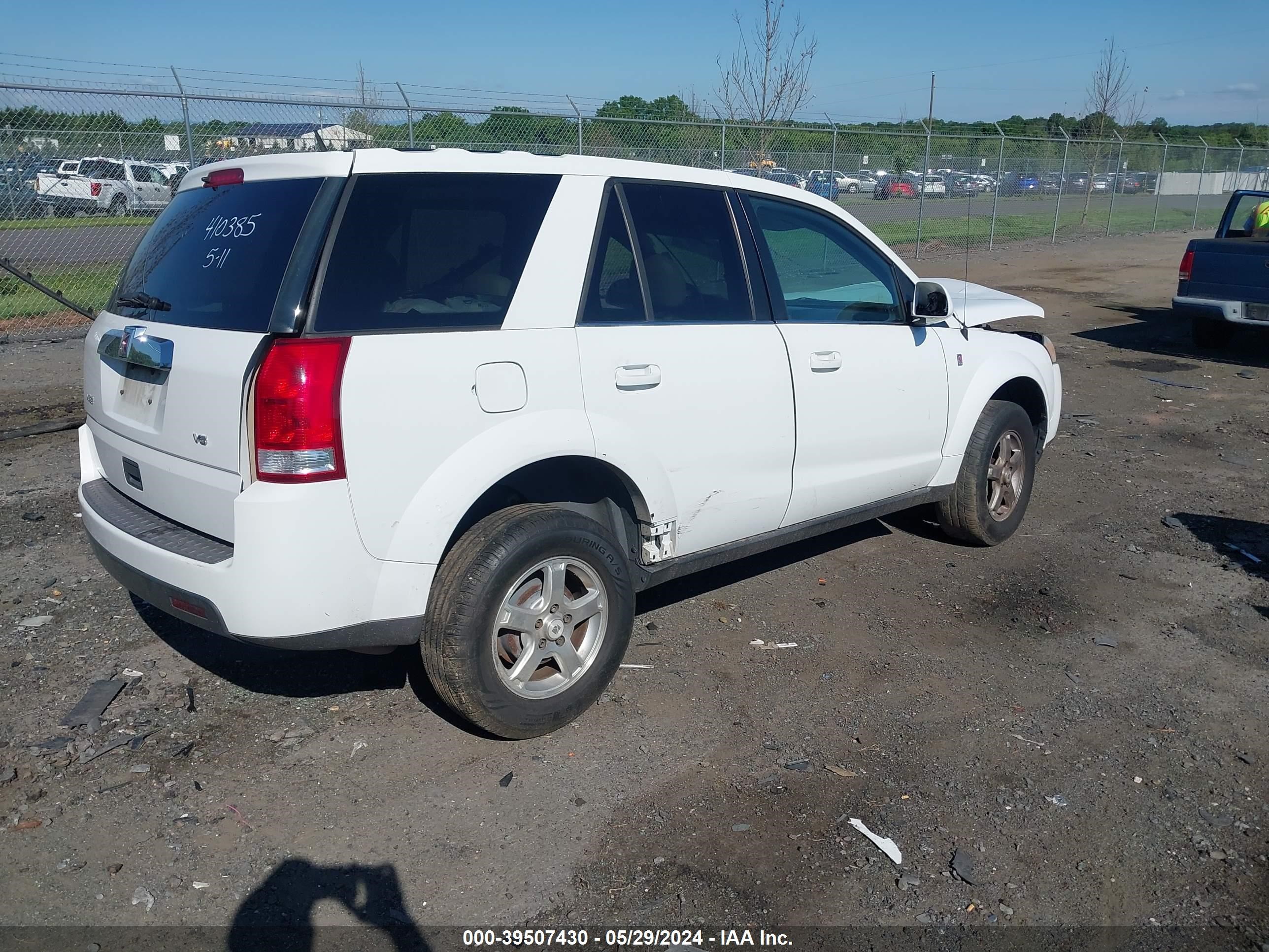 Photo 3 VIN: 5GZCZ53446S900281 - SATURN VUE 