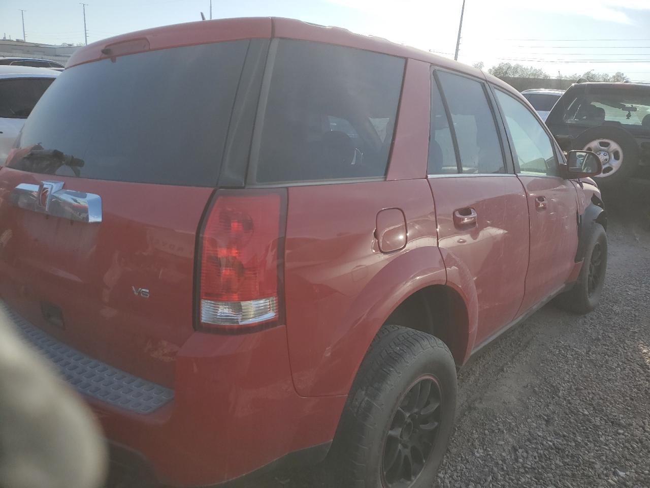 Photo 2 VIN: 5GZCZ534X6S854133 - SATURN VUE 