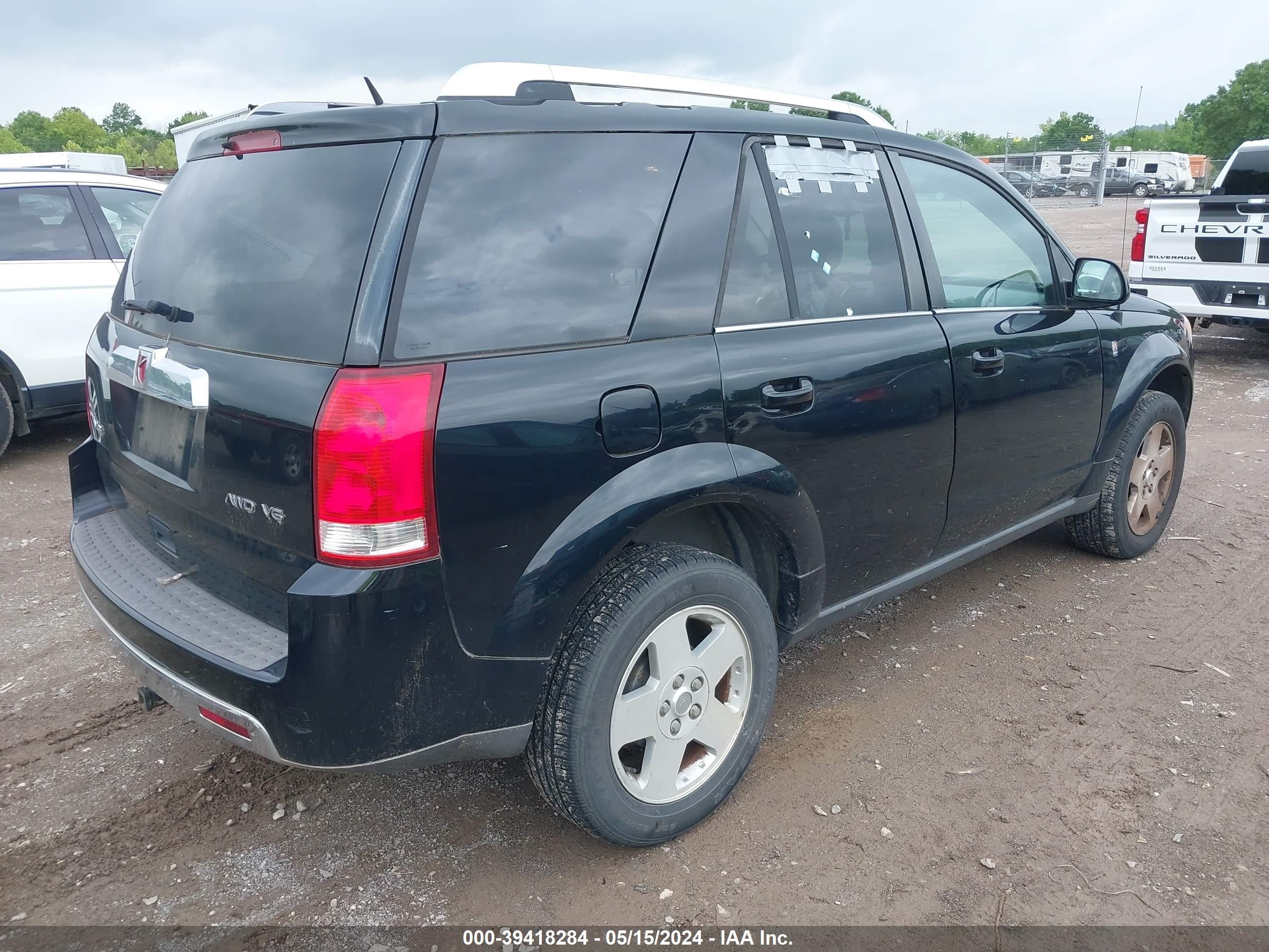 Photo 3 VIN: 5GZCZ63457S806403 - SATURN VUE 