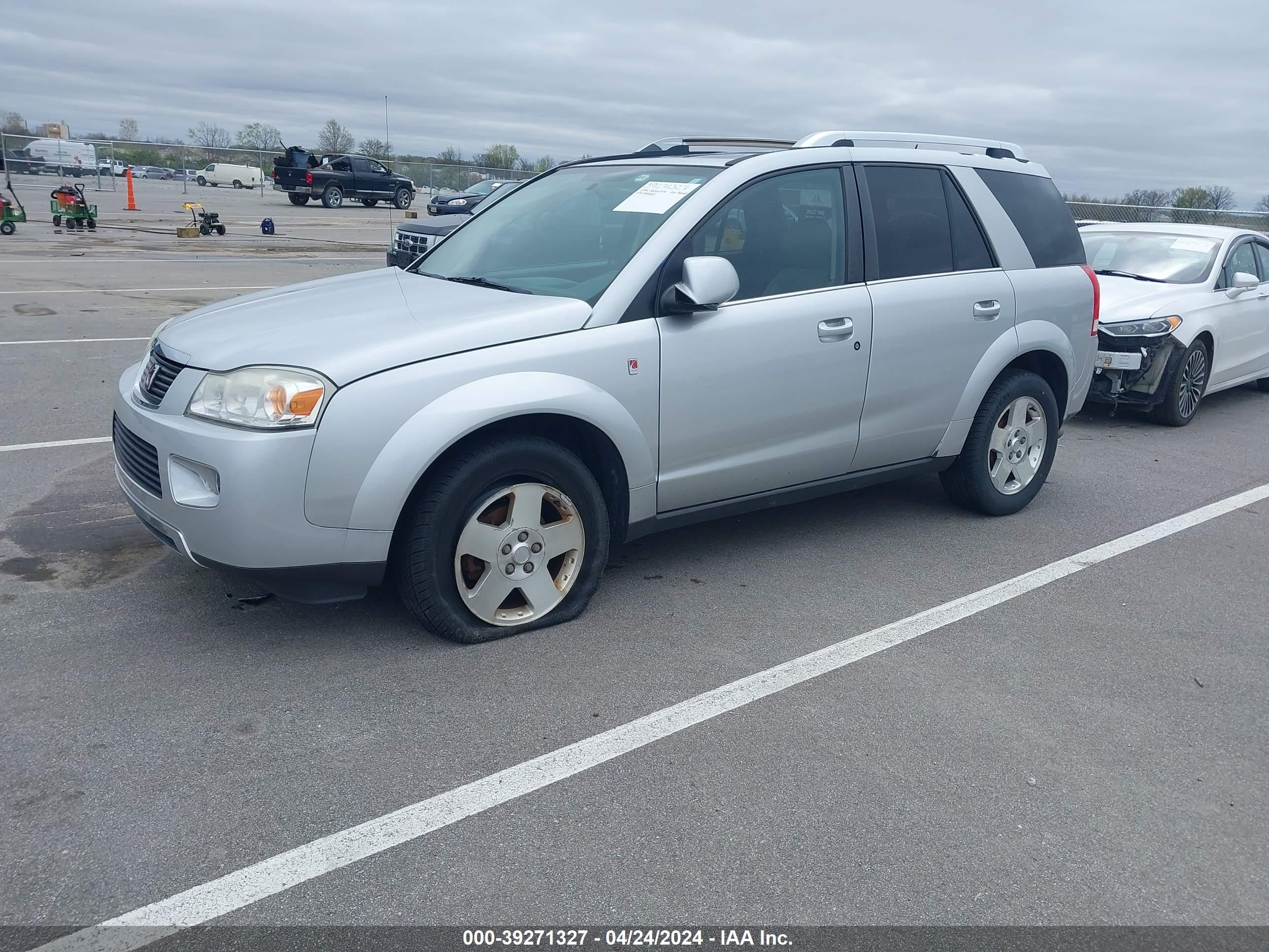 Photo 1 VIN: 5GZCZ634X6S899997 - SATURN VUE 