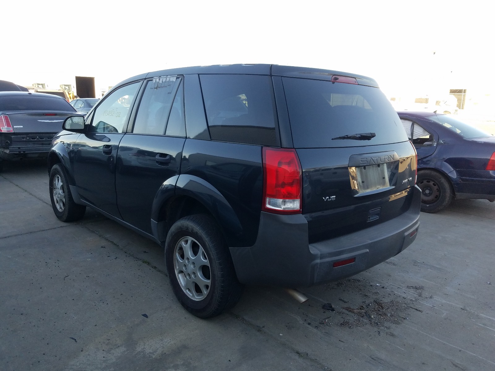 Photo 2 VIN: 5GZCZ63B52S826061 - SATURN VUE 