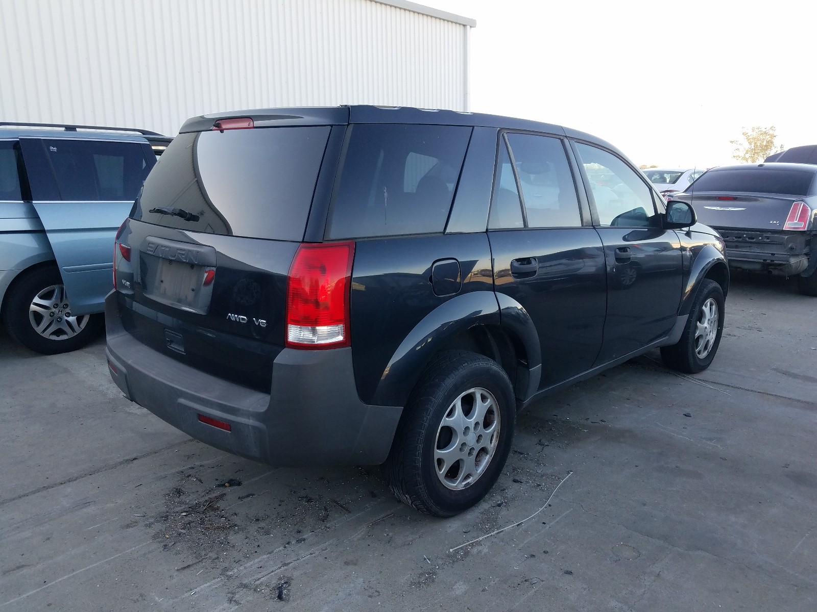 Photo 3 VIN: 5GZCZ63B52S826061 - SATURN VUE 