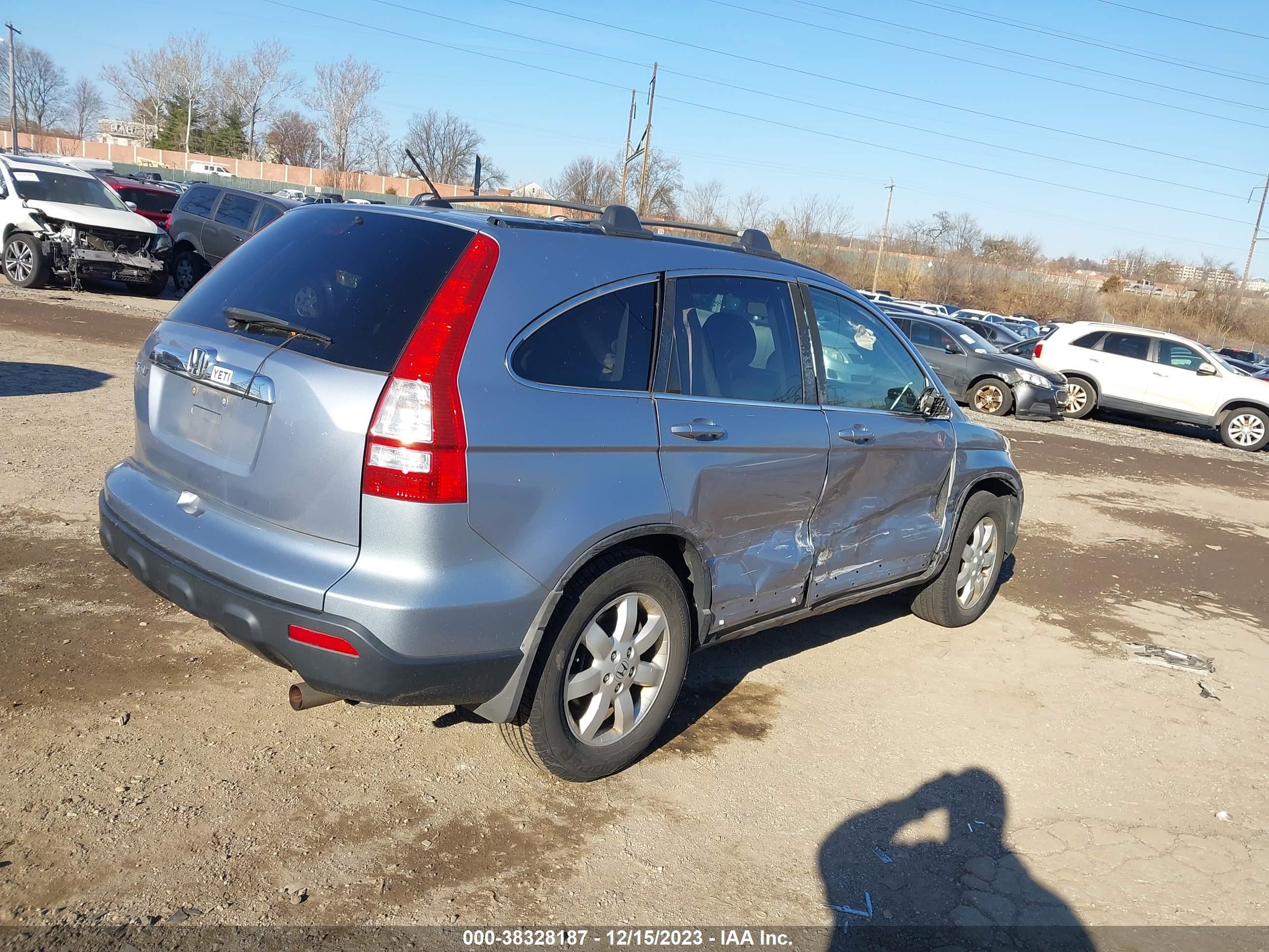 Photo 3 VIN: 5J6RE487X8L020696 - HONDA CR-V 