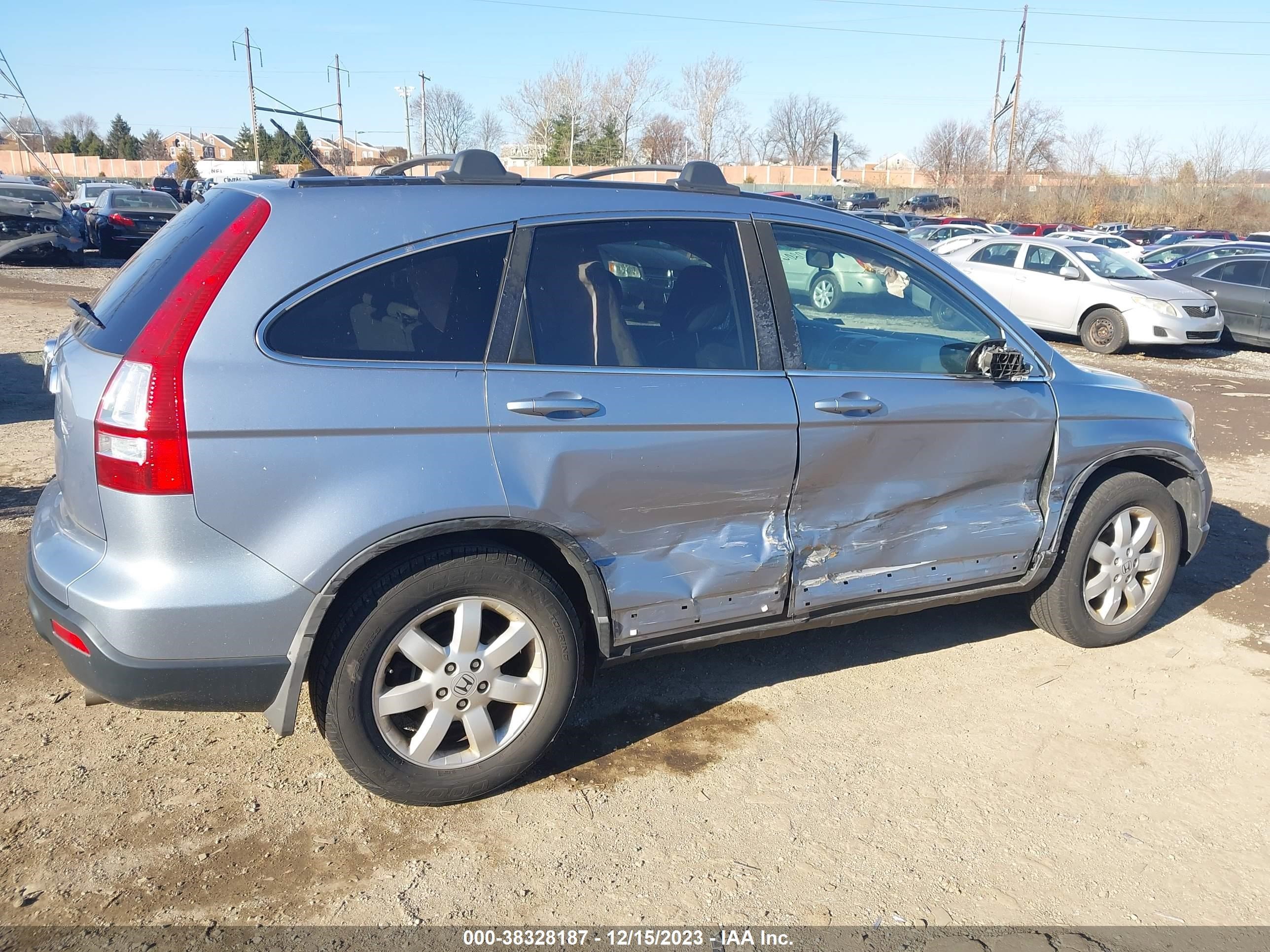 Photo 5 VIN: 5J6RE487X8L020696 - HONDA CR-V 