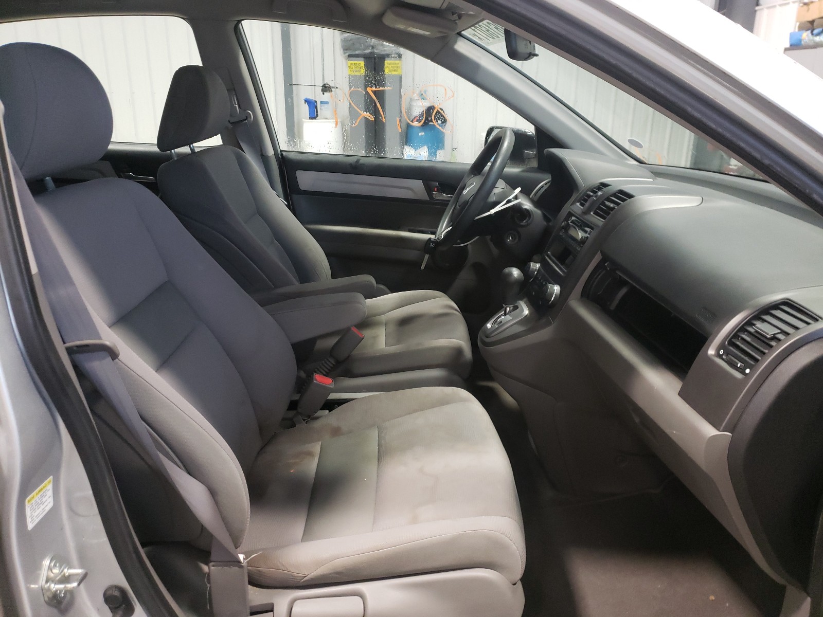 Photo 4 VIN: 5J6RE4H36AL004305 - HONDA CR-V LX 