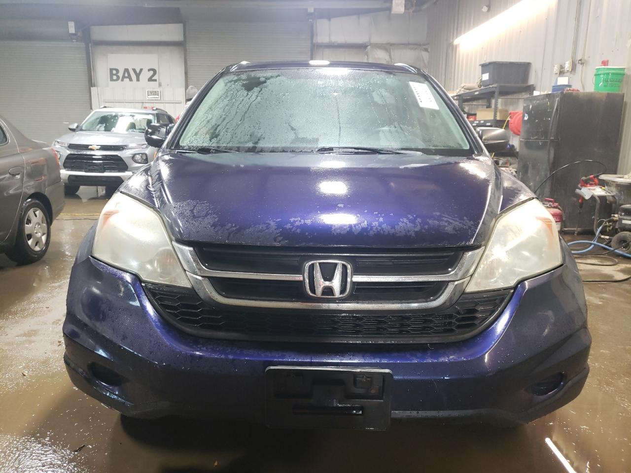 Photo 4 VIN: 5J6RE4H39AL082917 - HONDA CR-V 