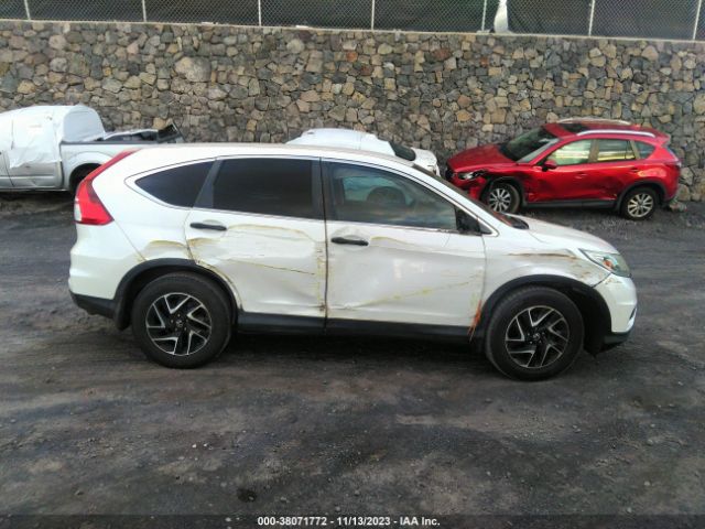 Photo 5 VIN: 5J6RM3H46GL023242 - HONDA CR-V 