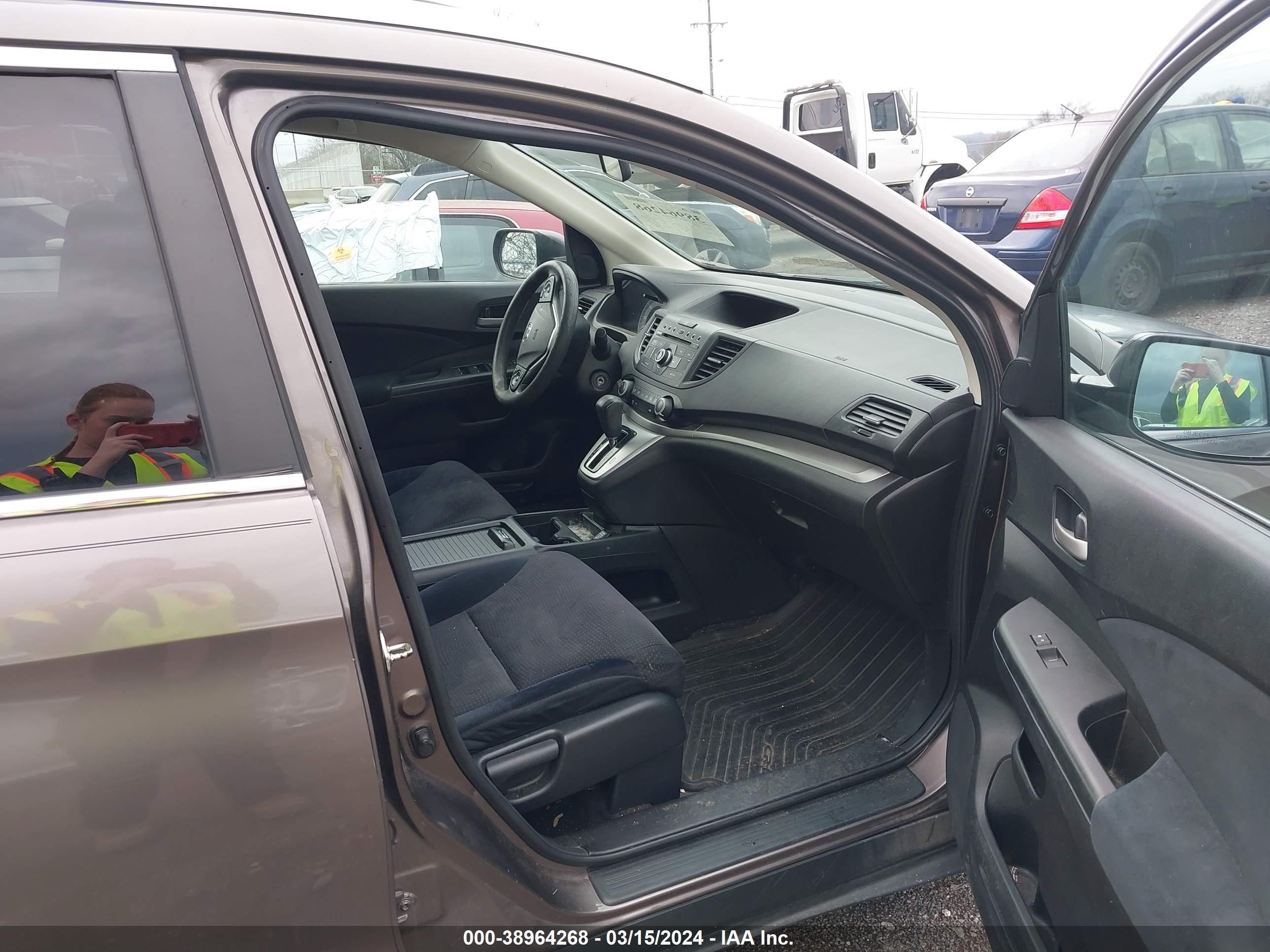 Photo 4 VIN: 5J6RM3H59CL030902 - HONDA CR-V 