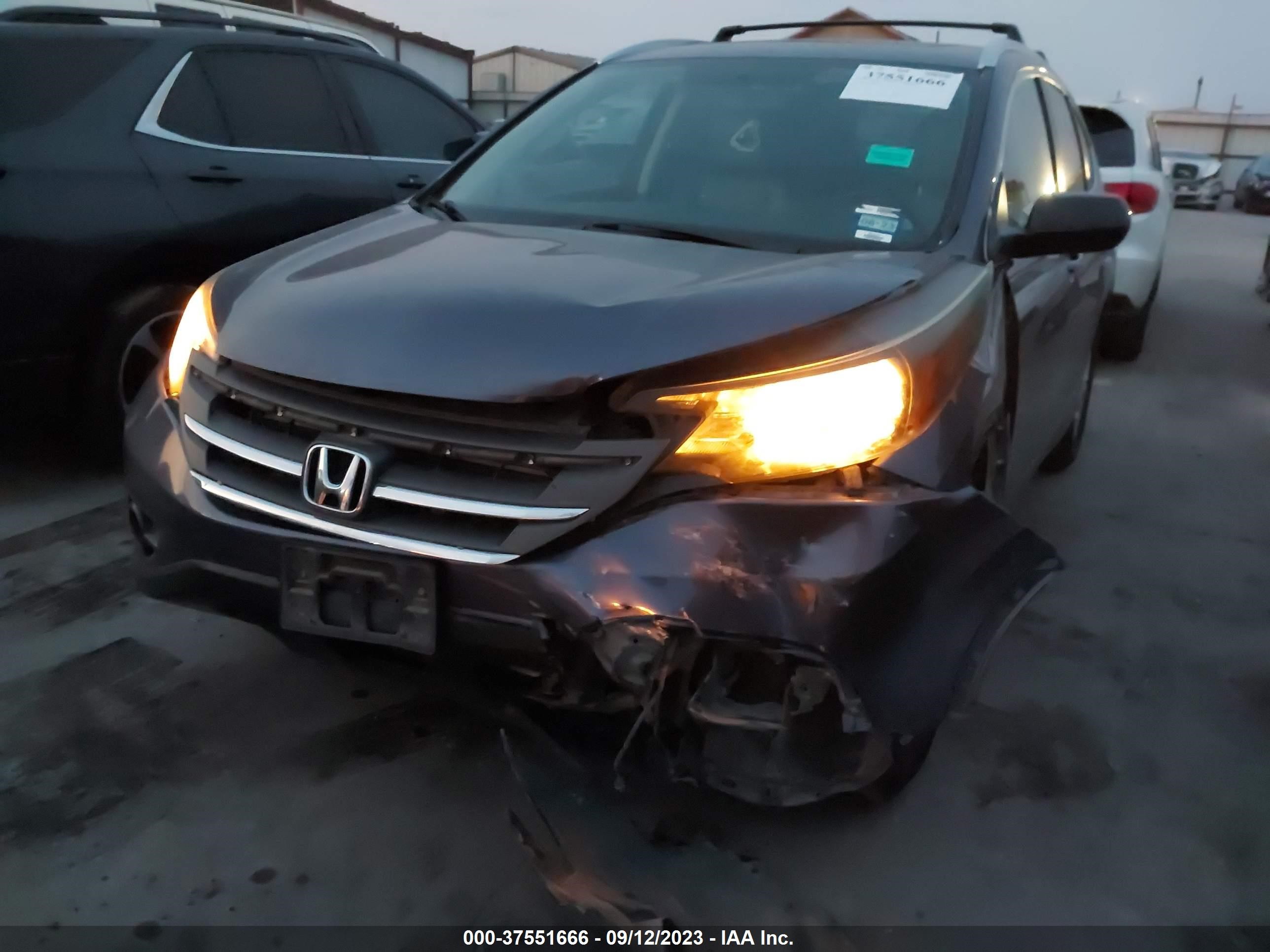 Photo 5 VIN: 5J6RM3H70CL044401 - HONDA CR-V 