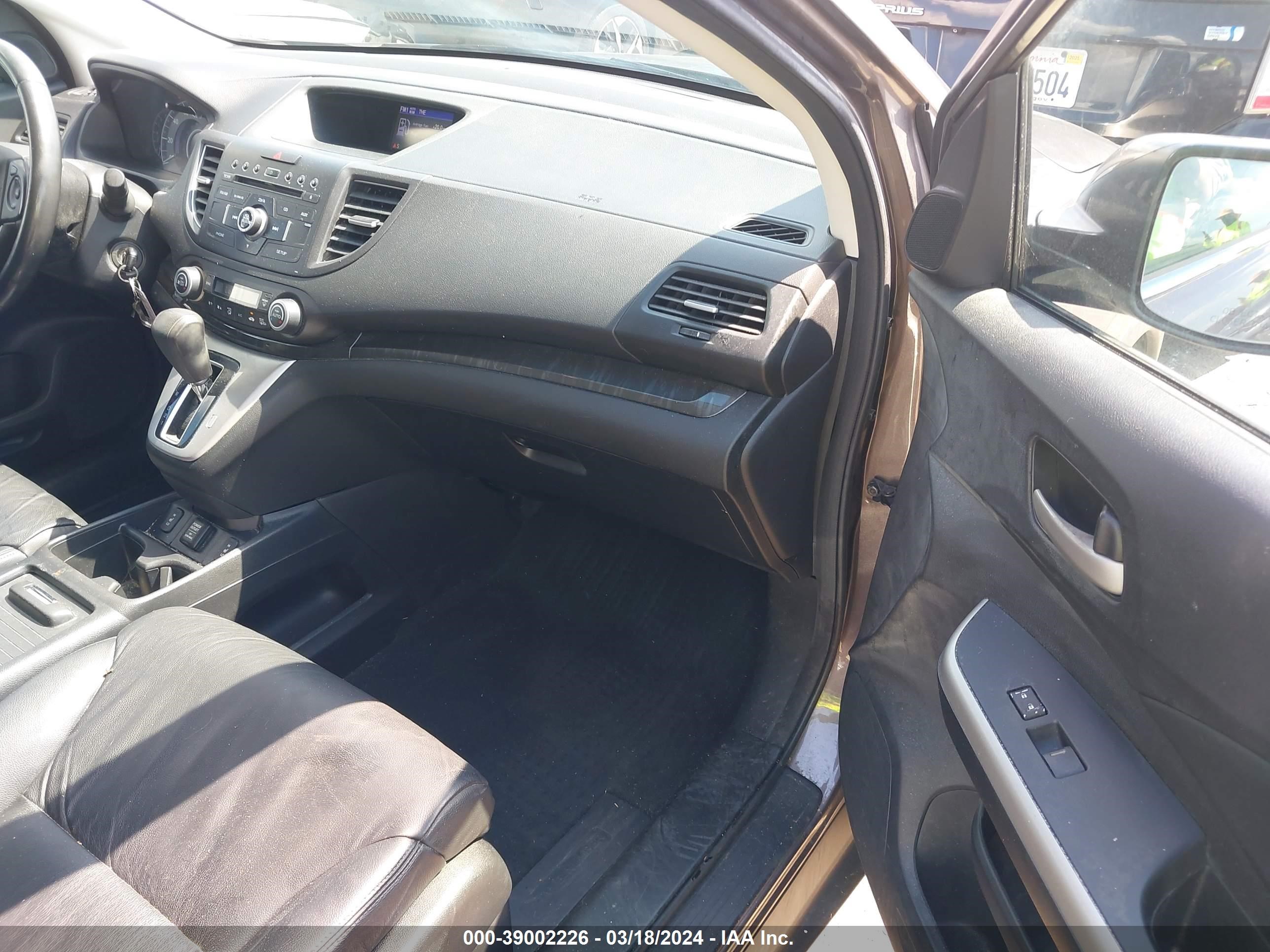 Photo 4 VIN: 5J6RM3H73CL005253 - HONDA CR-V 