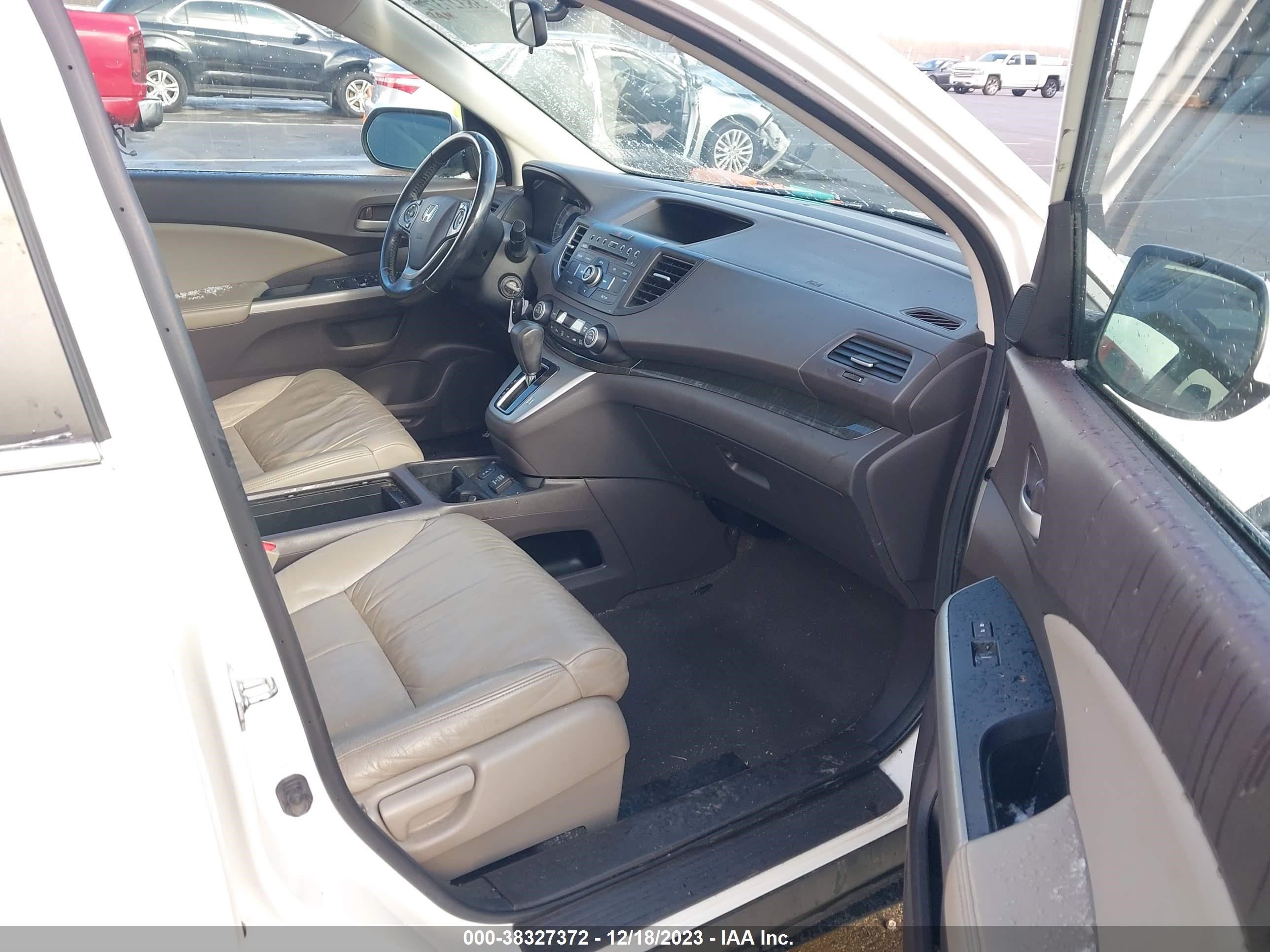 Photo 4 VIN: 5J6RM3H76CL045732 - HONDA CR-V 