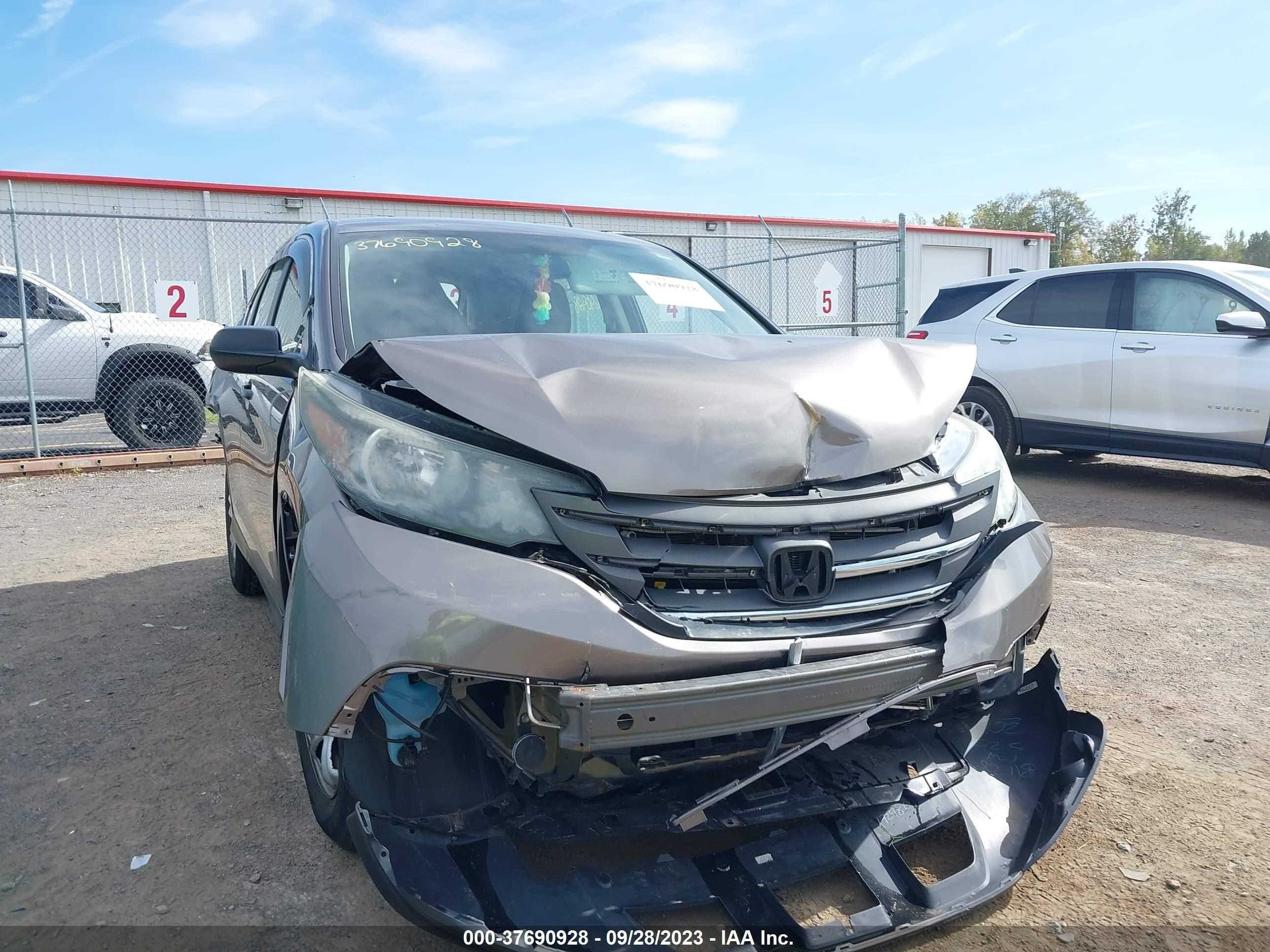 Photo 5 VIN: 5J6RM4H3XCL081202 - HONDA CR-V 