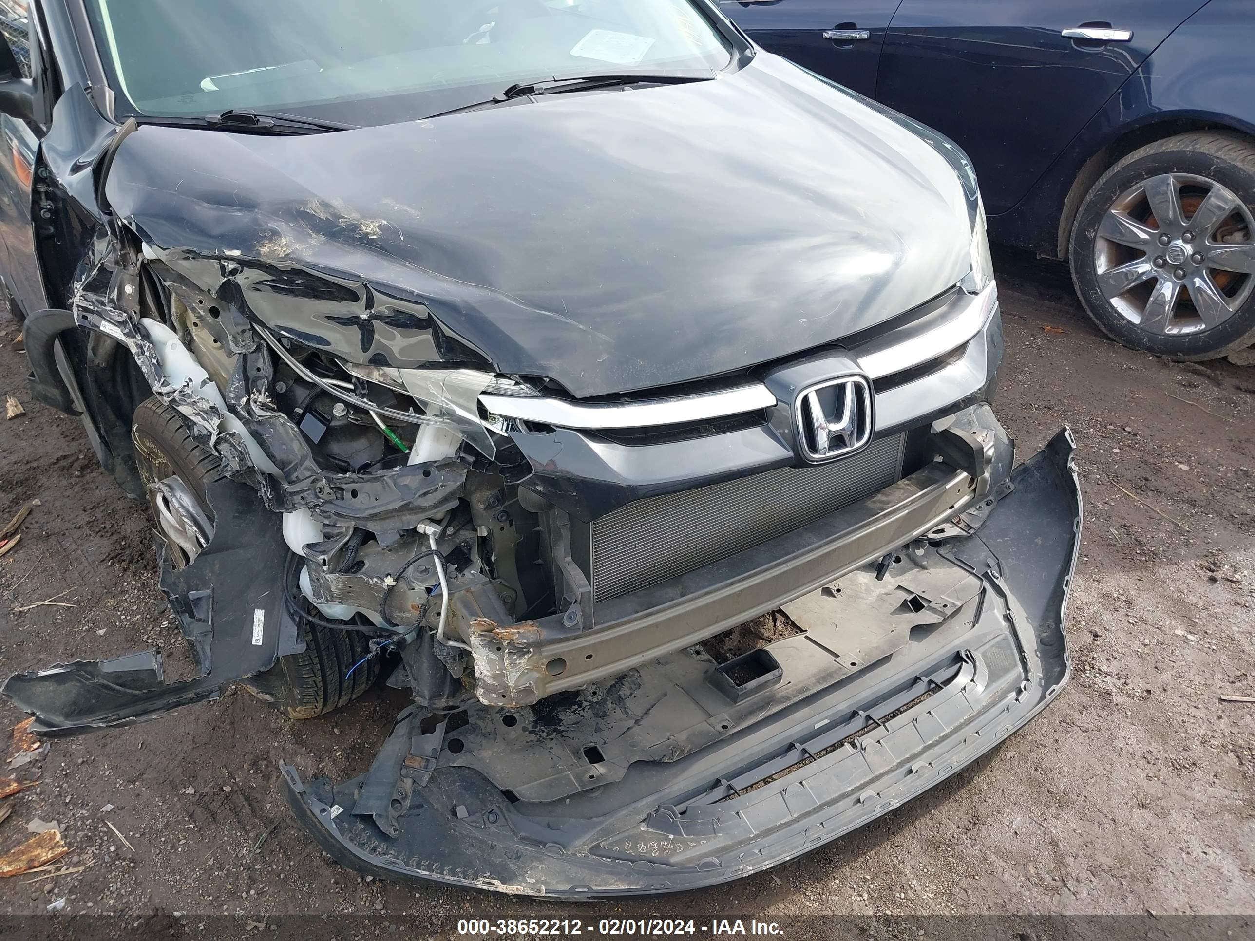 Photo 5 VIN: 5J6RM4H3XFL114669 - HONDA CR-V 