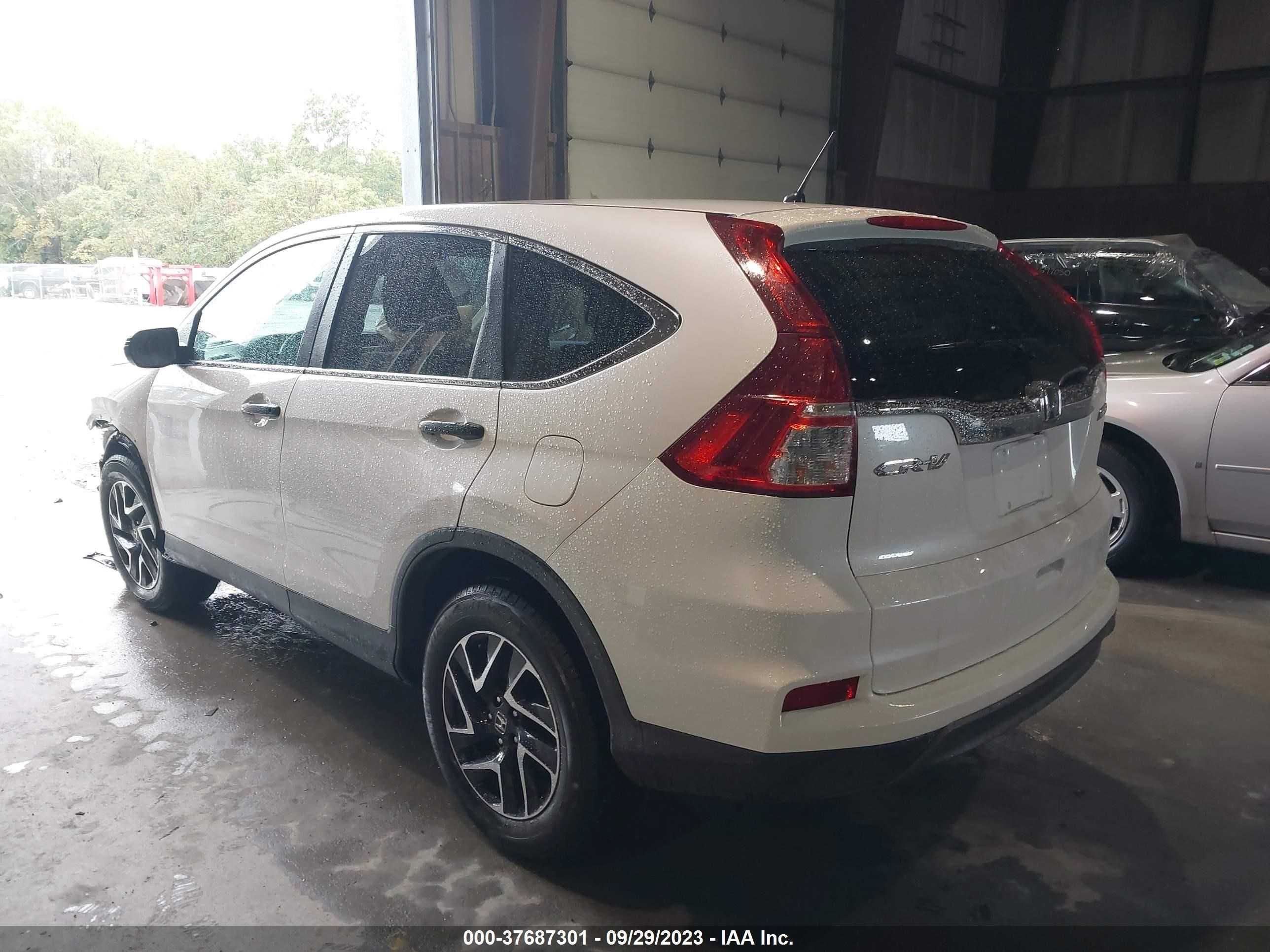 Photo 2 VIN: 5J6RM4H41GL134108 - HONDA CR-V 