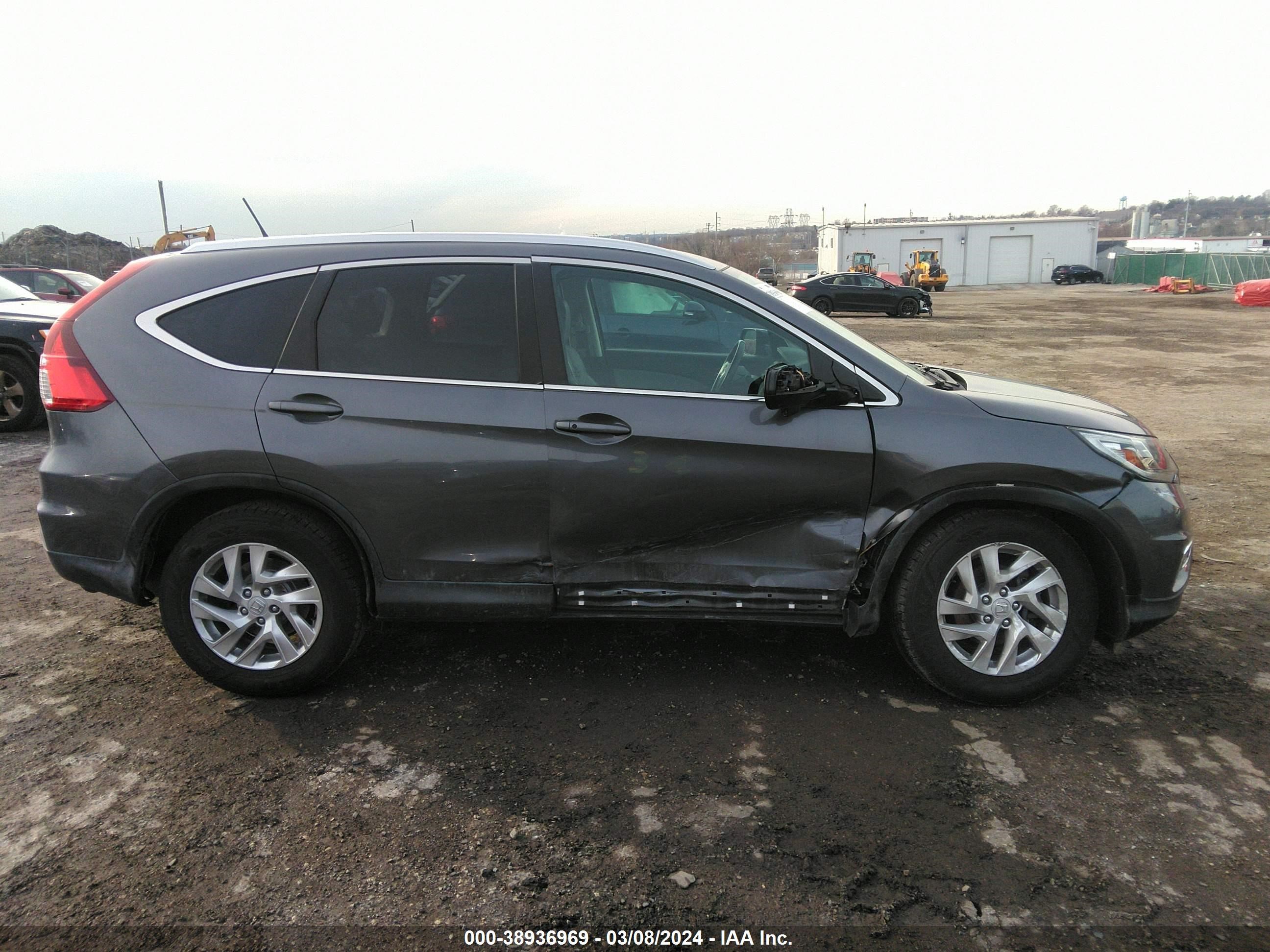 Photo 5 VIN: 5J6RM4H72FL060917 - HONDA CR-V 