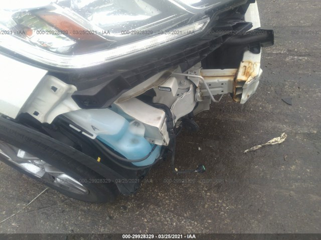 Photo 5 VIN: 5J6RM4H79FL040714 - HONDA CR-V 