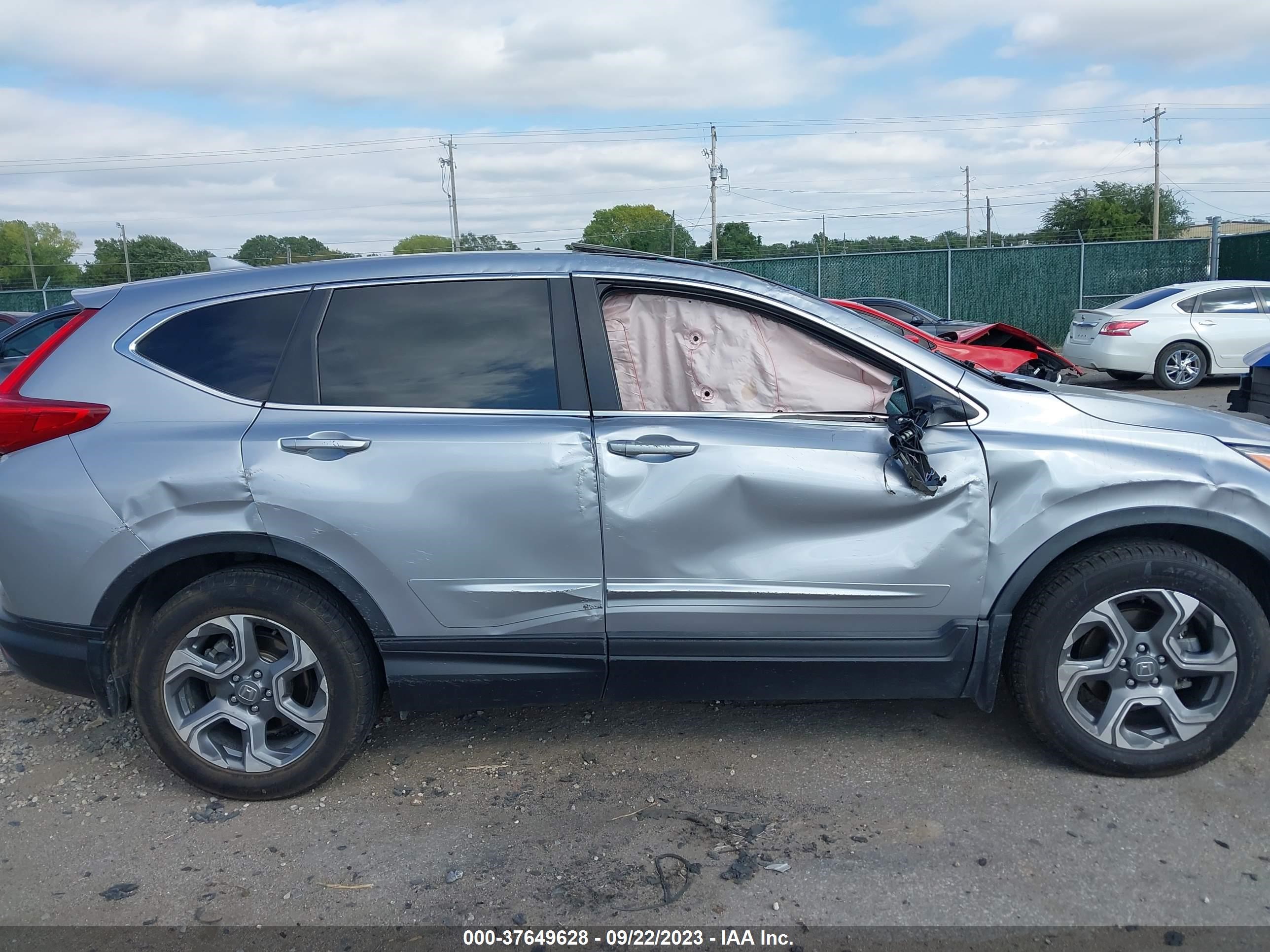 Photo 13 VIN: 5J6RW1H55JA007205 - HONDA CR-V 