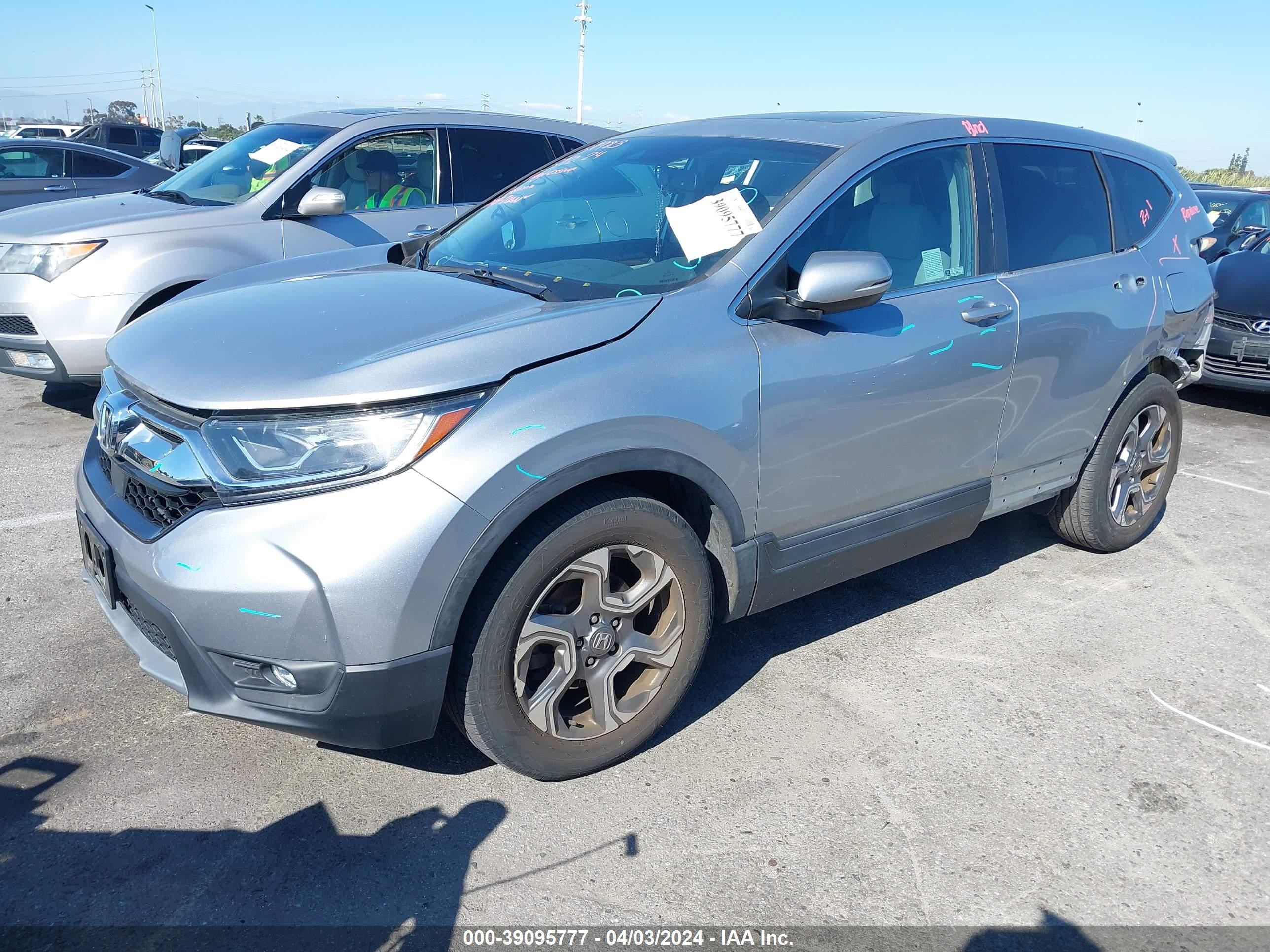 Photo 1 VIN: 5J6RW1H86JA003884 - HONDA CR-V 